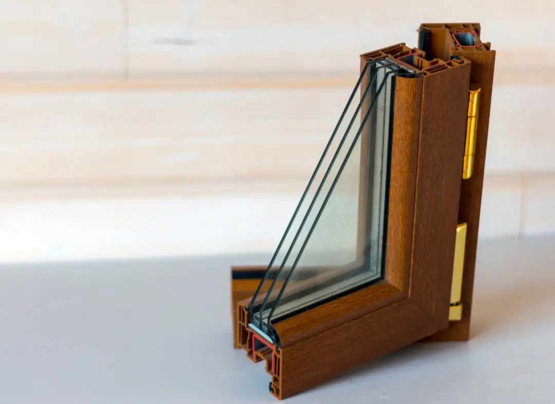 Installation de fenêtre en bois sur mesure Cavaillon